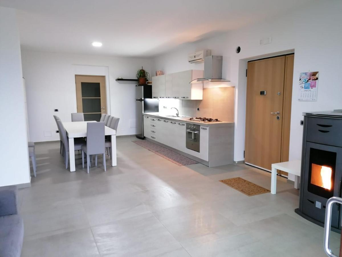 Villa Santoro Ai Tre Ulivi Con Piscina Privata Caiazzo ภายนอก รูปภาพ