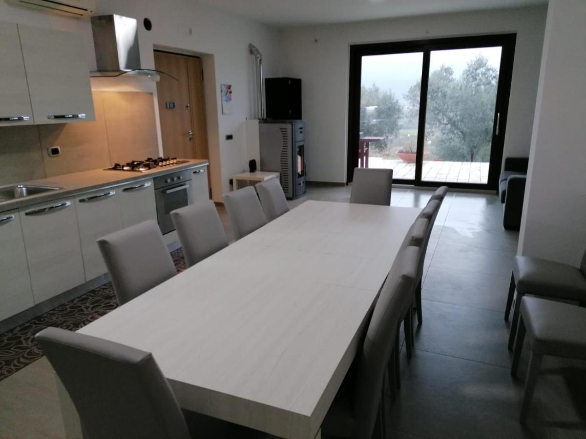 Villa Santoro Ai Tre Ulivi Con Piscina Privata Caiazzo ภายนอก รูปภาพ