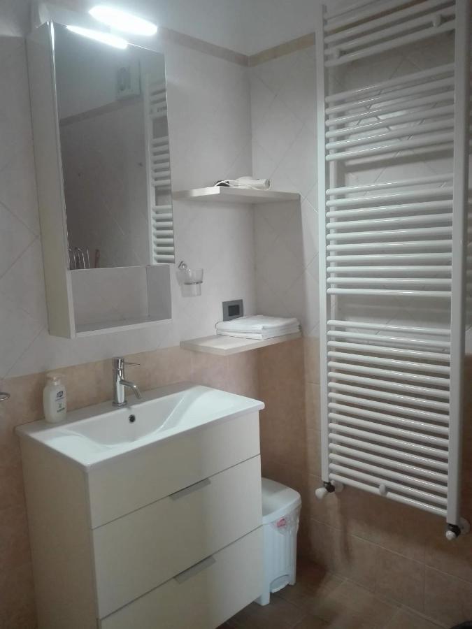 Villa Santoro Ai Tre Ulivi Con Piscina Privata Caiazzo ภายนอก รูปภาพ