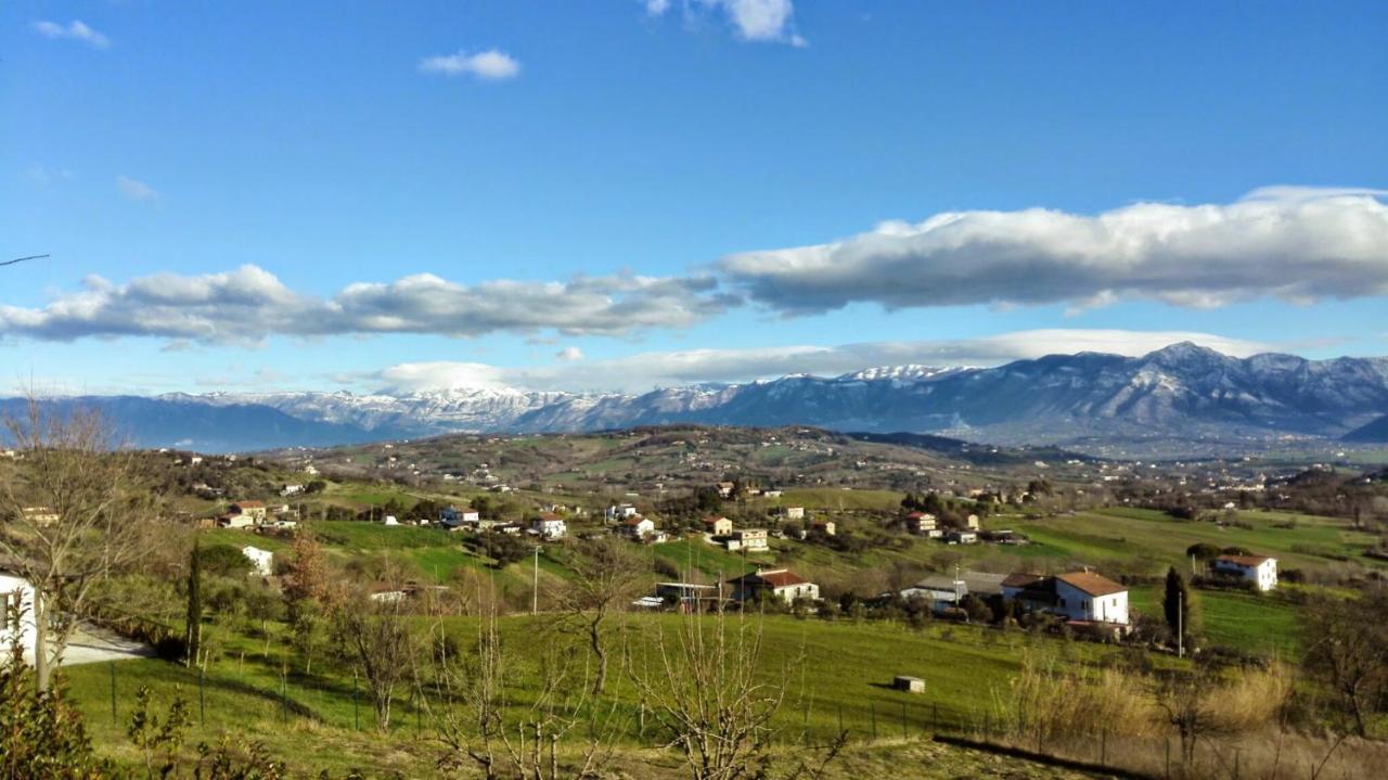 Villa Santoro Ai Tre Ulivi Con Piscina Privata Caiazzo ภายนอก รูปภาพ