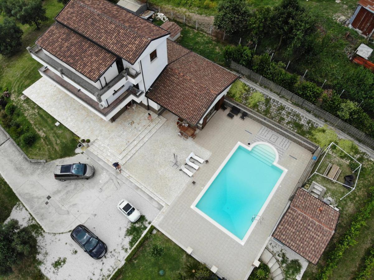 Villa Santoro Ai Tre Ulivi Con Piscina Privata Caiazzo ภายนอก รูปภาพ