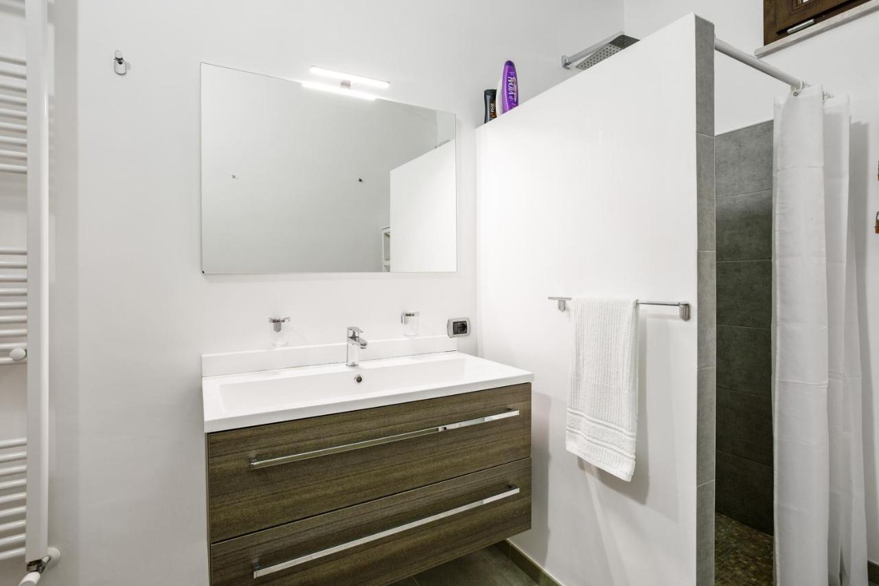 Villa Santoro Ai Tre Ulivi Con Piscina Privata Caiazzo ภายนอก รูปภาพ