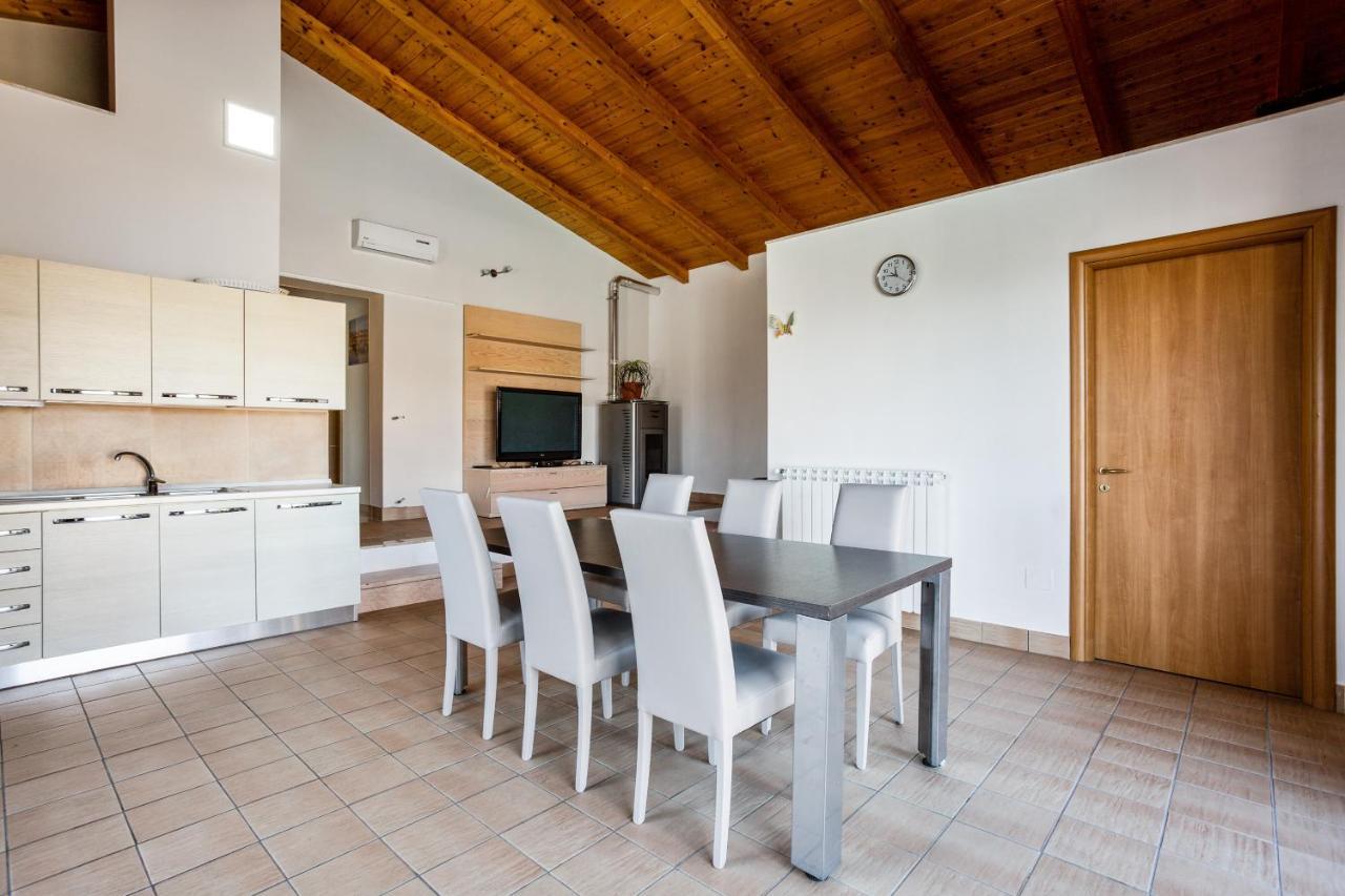 Villa Santoro Ai Tre Ulivi Con Piscina Privata Caiazzo ภายนอก รูปภาพ