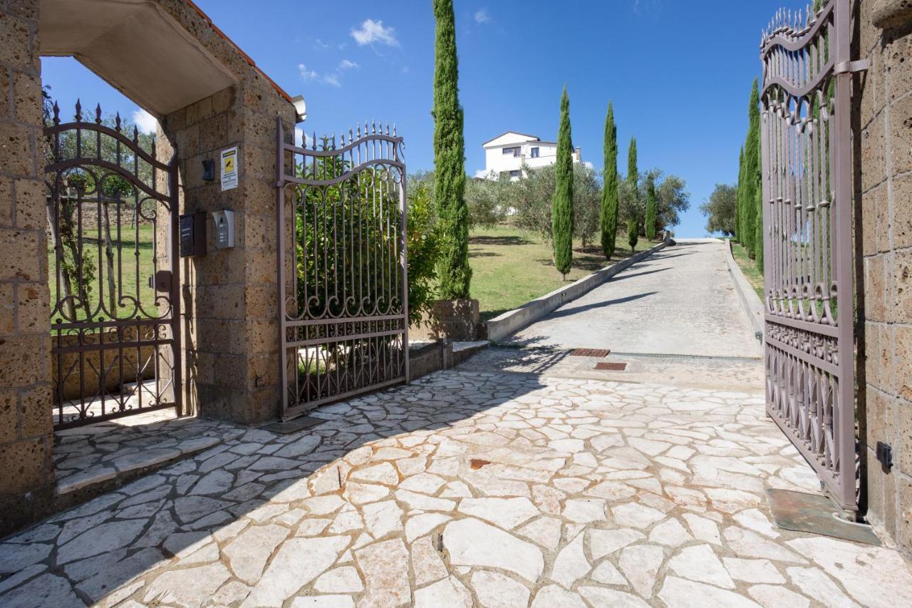 Villa Santoro Ai Tre Ulivi Con Piscina Privata Caiazzo ภายนอก รูปภาพ